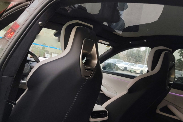 小米汽车 小米SU7 2024款 四驱超长续航高阶智驾Max版局部细节22