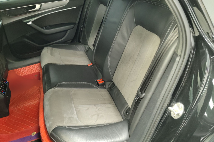 奥迪A6L 2019款 45 TFSI quattro 臻选动感型中控内饰21