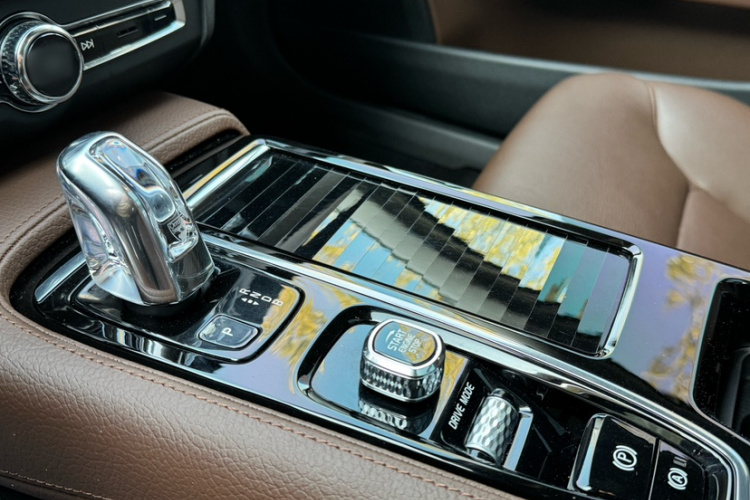 沃尔沃S90新能源 2019款 T8 E驱混动 智雅版 国V中控内饰7010