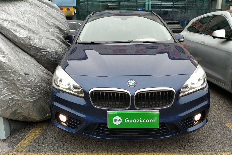 宝马2系多功能旅行车 2015款 218i 运动设计套装车身外观2