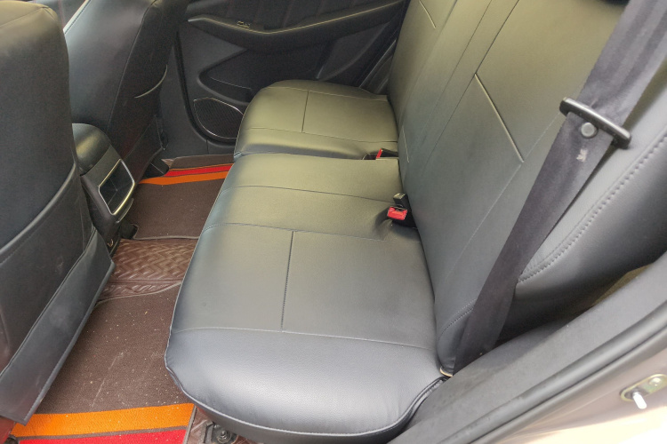 猎豹汽车 猎豹CS10 2017款 2.0T 手动新锐型中控内饰21