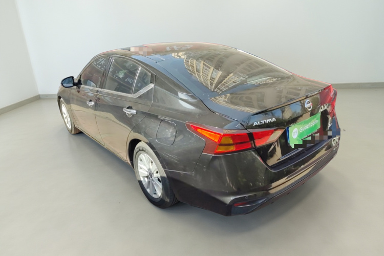 日产 天籁 2019款 2.0L XL 舒适版车身外观5