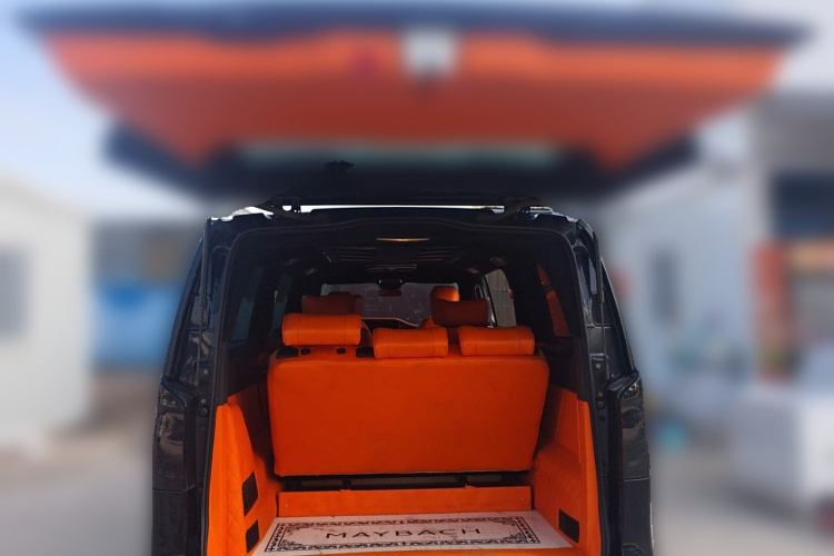 奔驰 威霆 2021款 2.0T 精英版 7座局部细节23