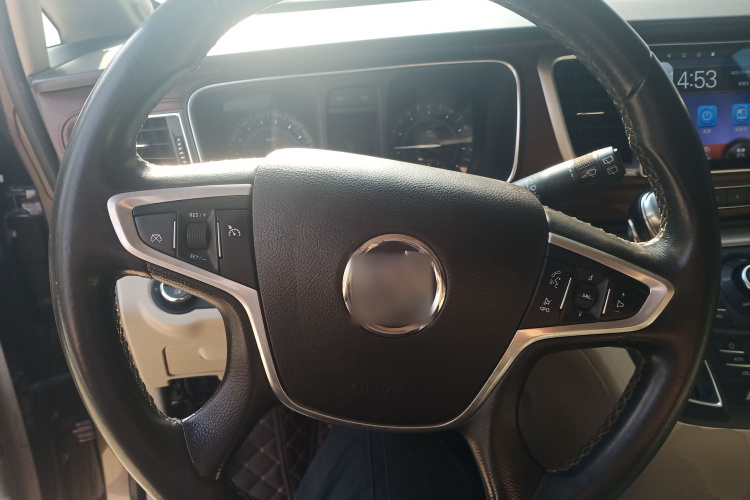 别克GL8 2014款 3.0L XT豪华商务旗舰版中控内饰13