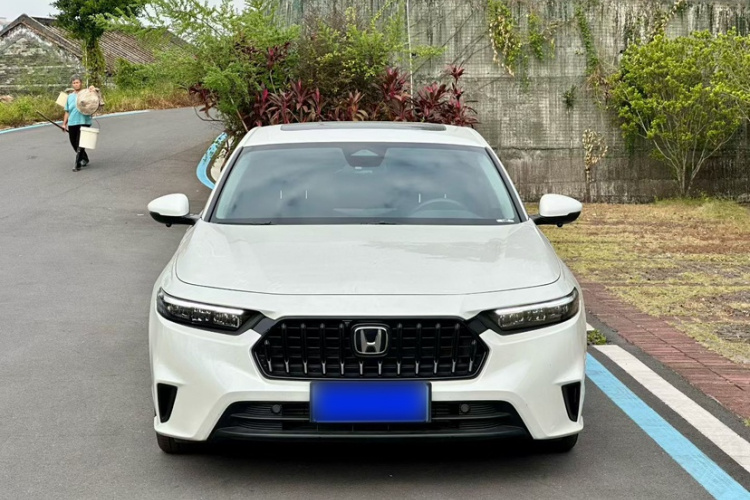 本田 英仕派 2023款 260TURBO 精致版车身外观6003