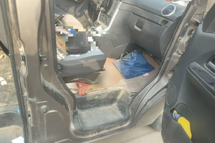 长安凯程 长安睿行M90 2018款 2.0L超值型高顶对开门6座4G94S局部细节9005