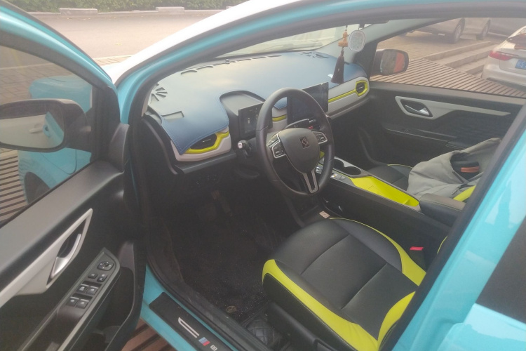 思皓 花仙子 2021款 302km 豪华型 30.2kWh中控内饰20