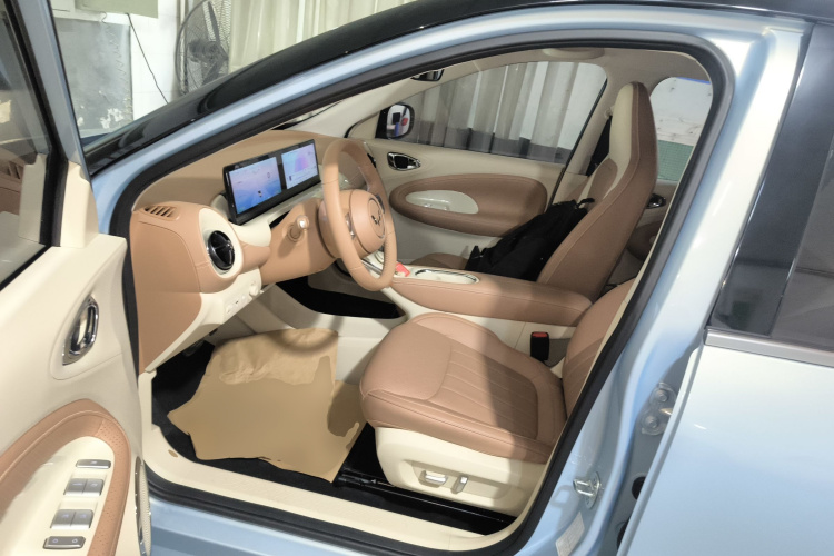 五菱汽车 五菱缤果 2025款 410km 灵犀尊享款中控内饰19