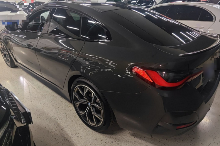 宝马4系 2023款 430i Gran Coupe M运动曜夜套装车身外观6003