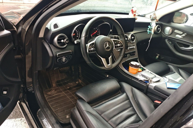 奔驰C级 2019款 C 260 L中控内饰20