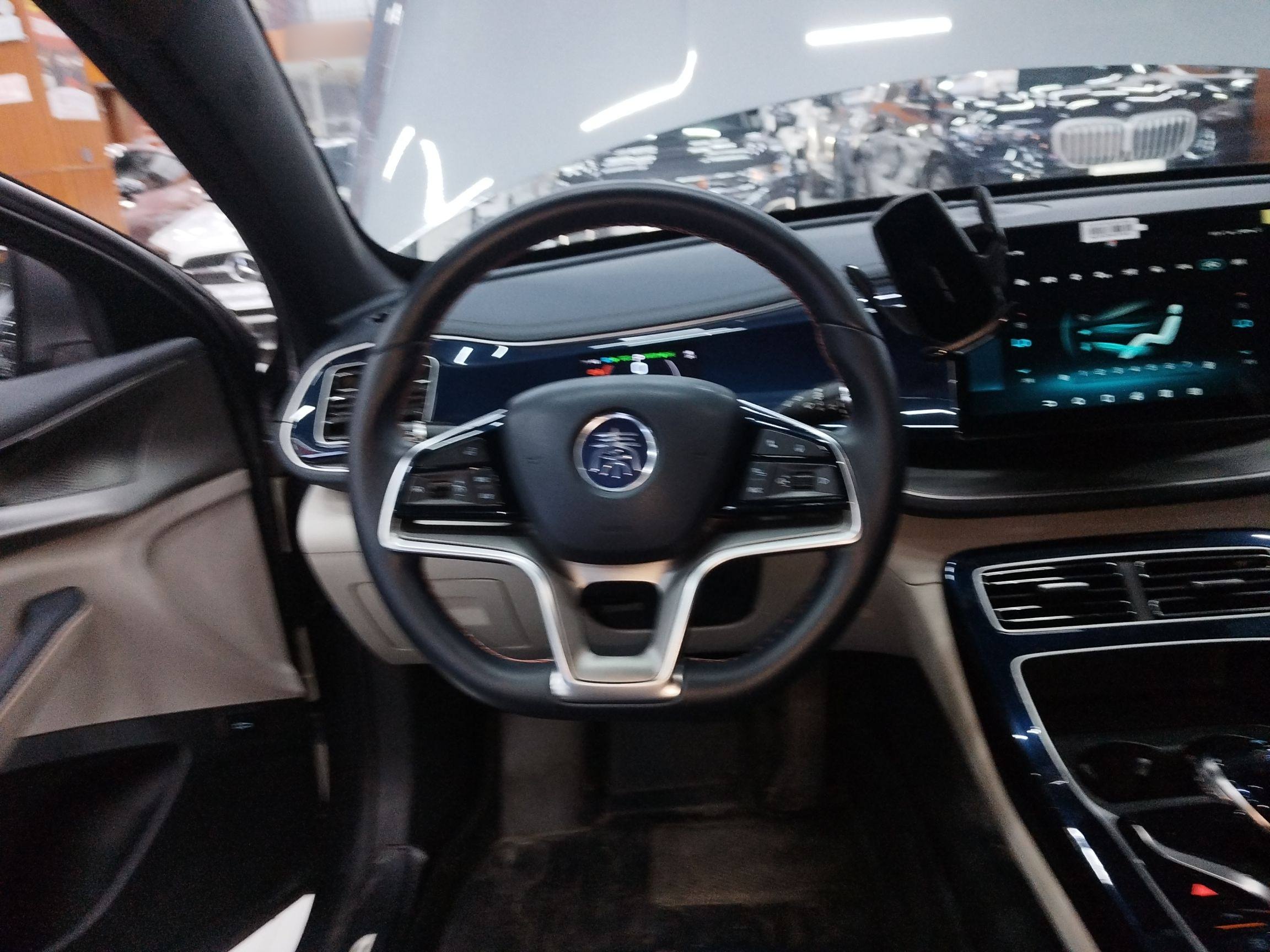 比亚迪 秦PLUS 2021款 EV 400KM 豪华型