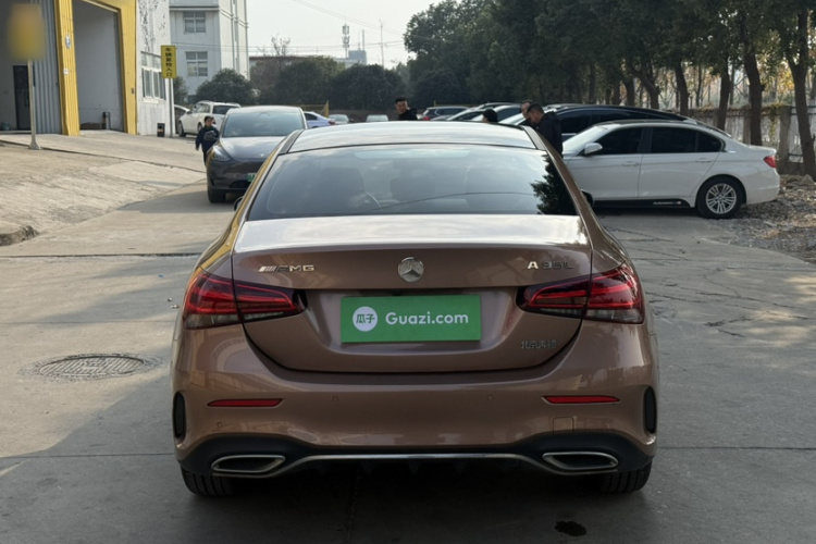 奔驰A级 2020款 A 180 L 运动轿车车身外观6001