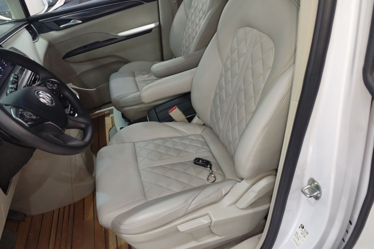 别克GL8 2022款 ES陆尊 653T 舒适型中控内饰19