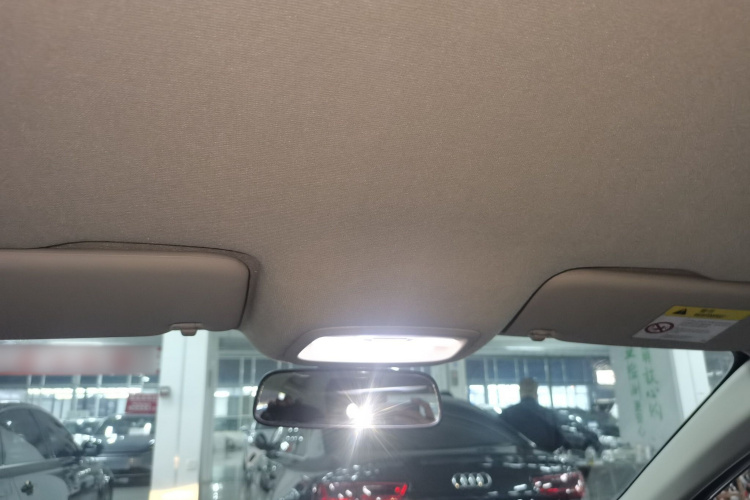 雪佛兰 科沃兹 2020款 325T 自动欣悦版中控内饰22