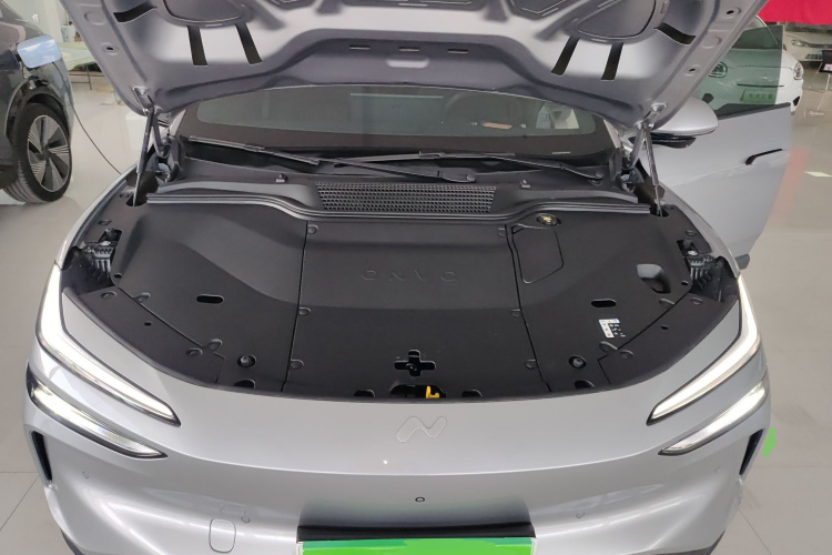乐道L60 2024款 60kWh 后驱版机舱底盘24