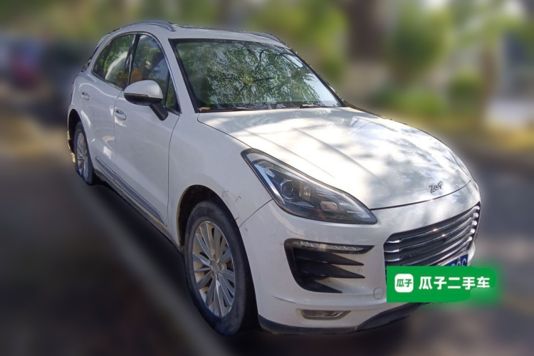 众泰SR9 2017款 2.0T 自动极致之心版车身外观3