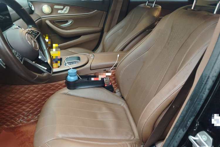 奔驰E级 2022款 改款三 E 300 L 时尚型中控内饰19