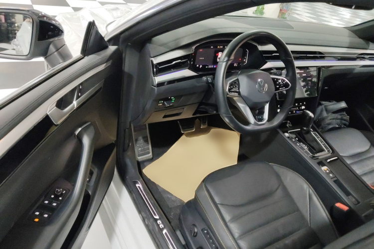 一汽-大众CC 2021款 380TSI 夺目版中控内饰20