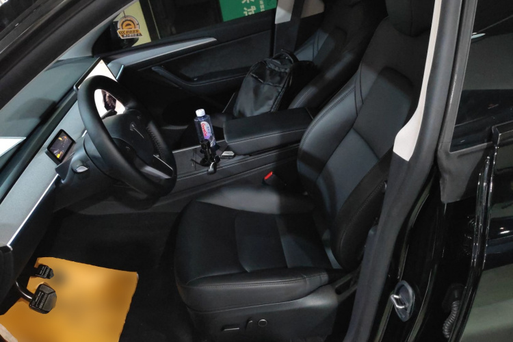 特斯拉 Model Y 2023款 后轮驱动版局部细节19