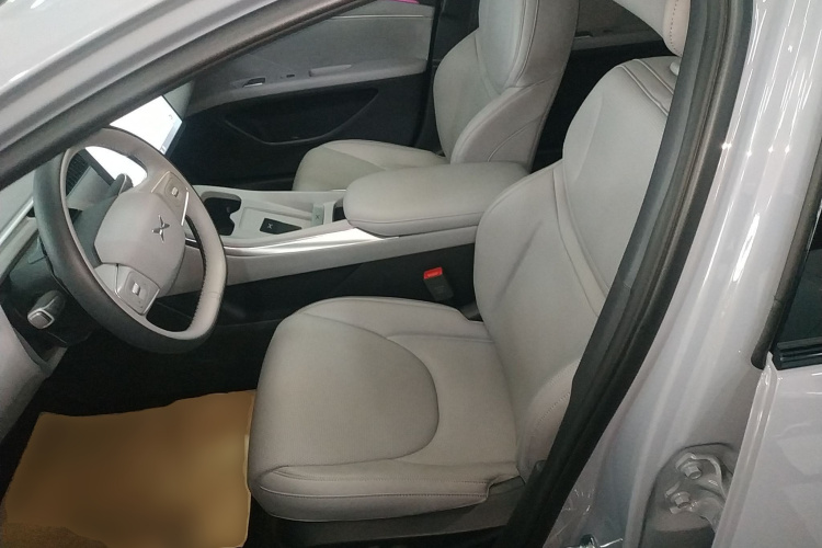 小鹏MONA M03 2025款 502 长续航 Max中控内饰19