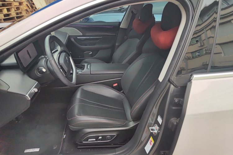 小鹏P7 2022款 586G中控内饰19