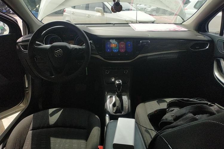 别克 威朗 2019款 两厢 15S 自动进取型中控内饰12