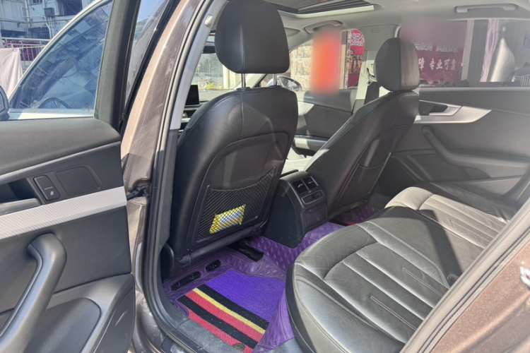 奥迪A4L 2017款 40 TFSI 时尚型中控内饰7003