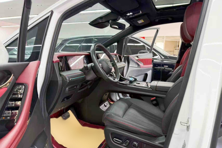 广汽传祺 传祺M8 2023款 宗师系列 400T 旗舰版中控内饰7014