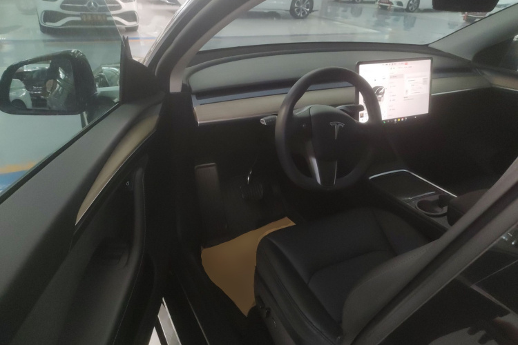 特斯拉 Model Y 2022款 改款 长续航全轮驱动版中控内饰20