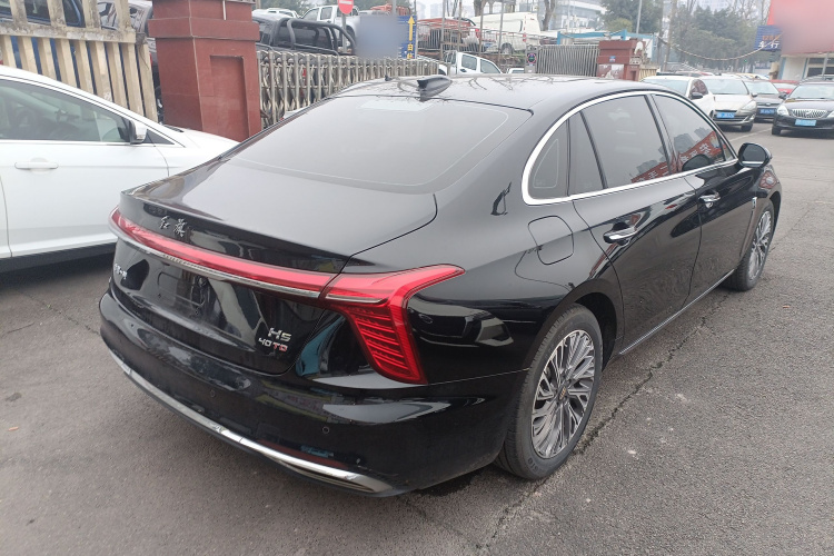 红旗H5 2023款 2.0T 自动智联旗畅版车身外观6005