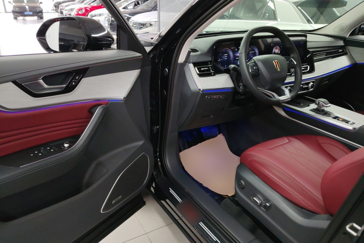 红旗HS5 2025款 2.0T 两驱旗享Pro版中控内饰7003