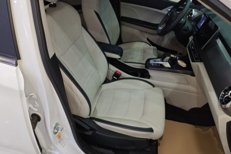 比亚迪 元Pro 2021款 401KM 尊贵型局部细节41