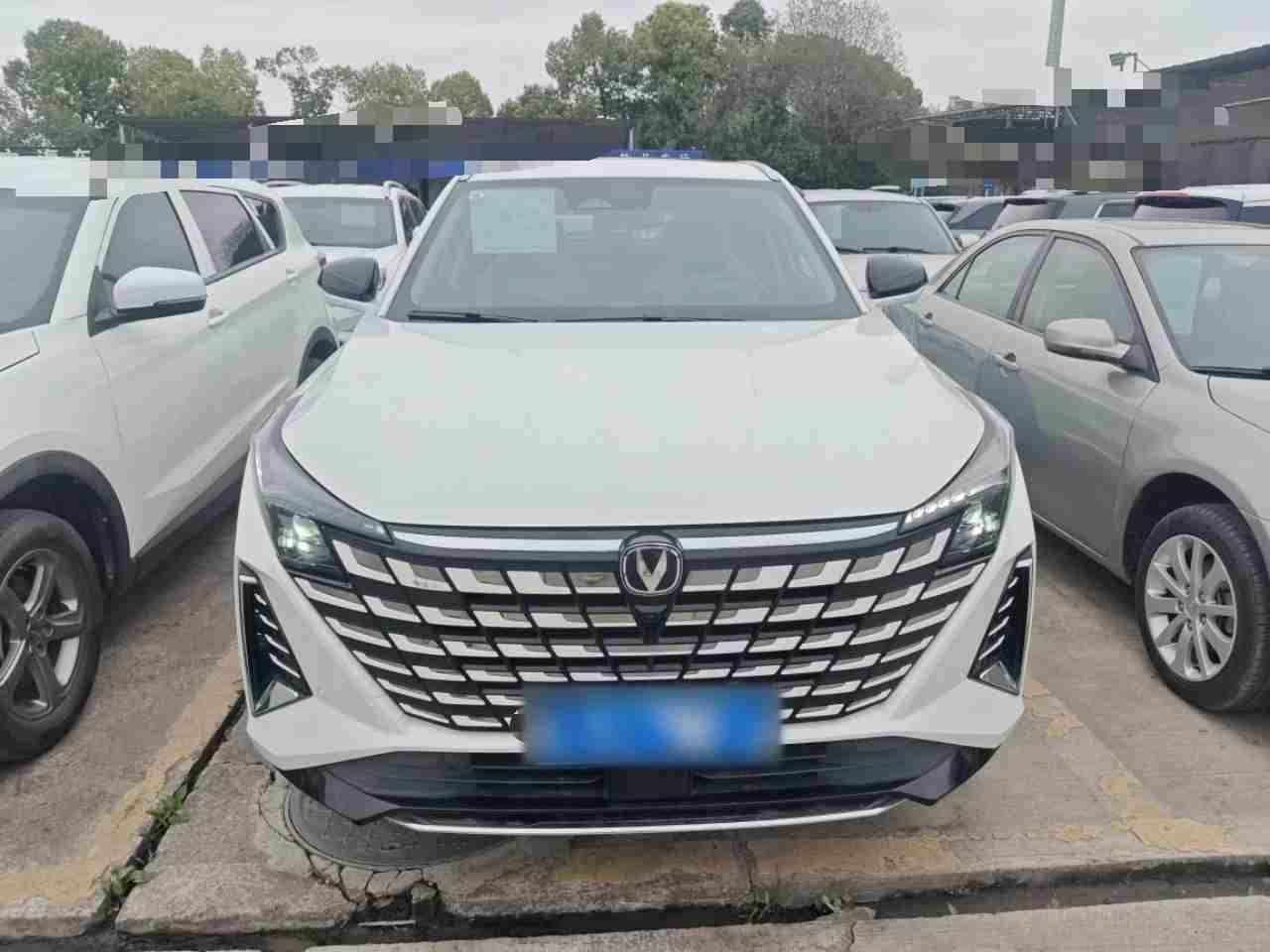 成都二手长安UNI-Z 2025款，开一年亏多少？