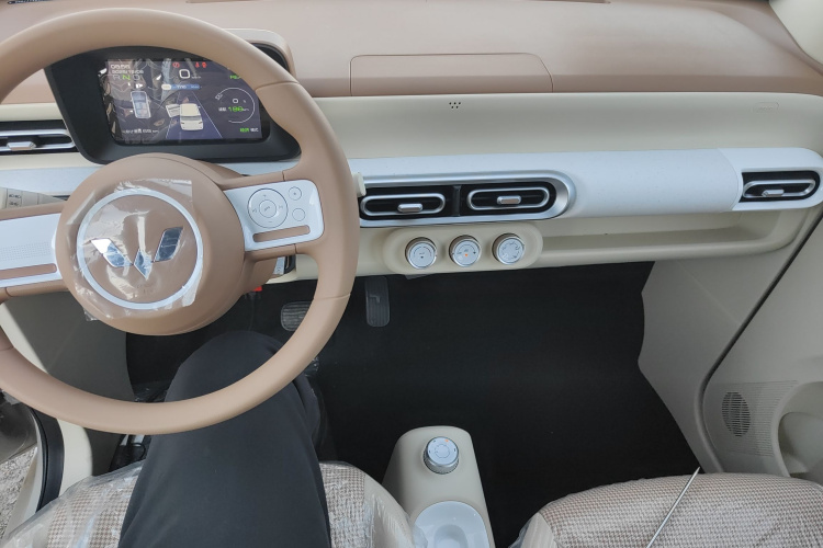 五菱汽车 宏光MINIEV 2024款 第三代 215km 青春版中控内饰12