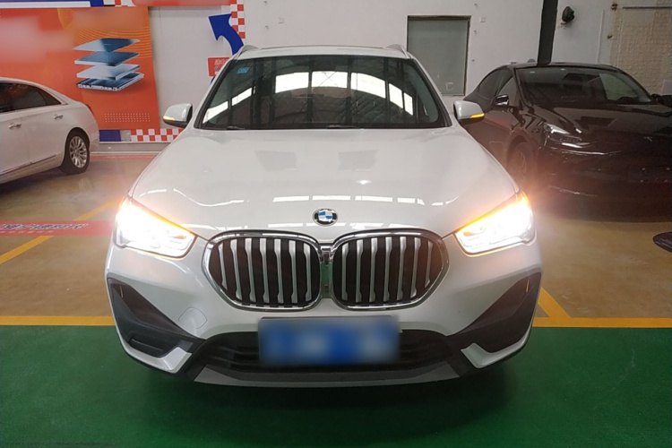 宝马X1 2020款 sDrive20Li 时尚型车身外观2