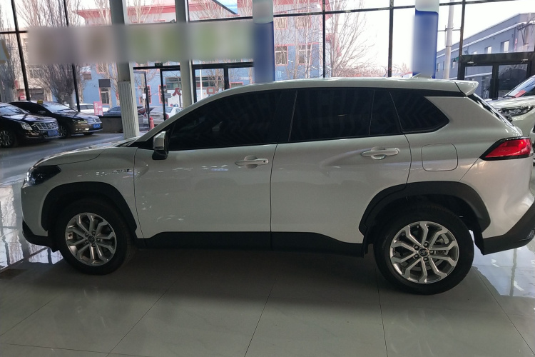 丰田 锋兰达 2023款 2.0L 智能电混双擎 领先版车身外观4