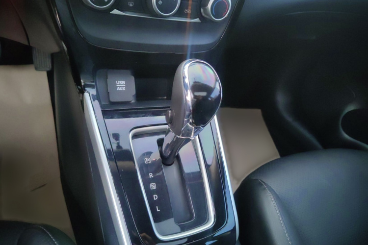 日产 轩逸 2016款 1.6XL  CVT尊享版局部细节18