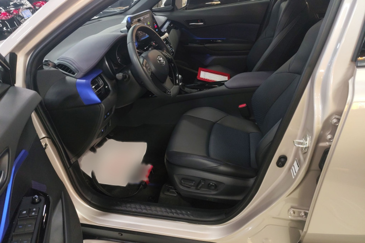 丰田C-HR 2020款 2.0L 豪华版局部细节19