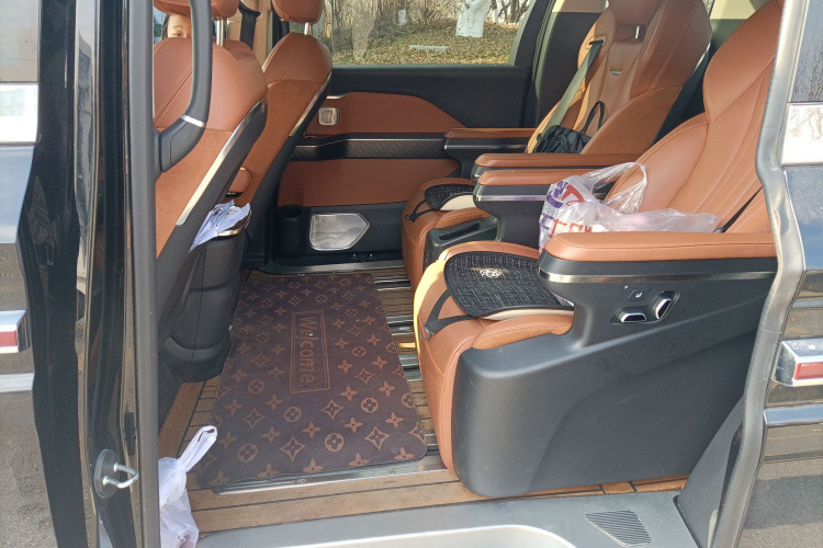 红旗HQ9 2023款 2.0T 智联旗韵版中控内饰21