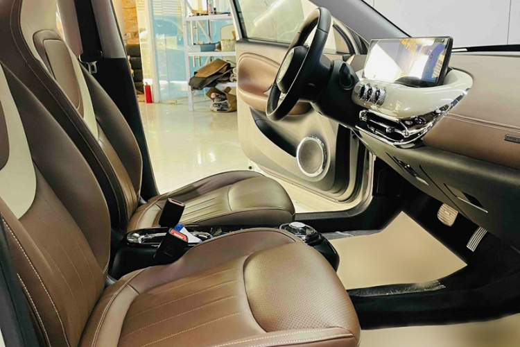 五菱汽车 五菱缤果 2023款 410km 灵犀尊享款中控内饰7004