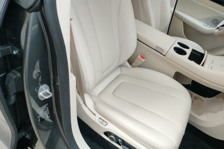 鸿蒙智行 智界R7 2024款 纯电 667km Pro局部细节41