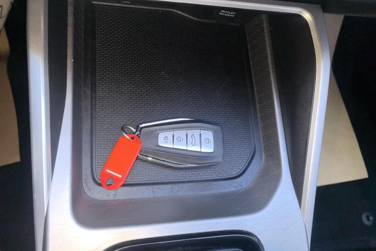 吉利汽车 帝豪 2023款 第4代冠军版 1.5L CVT尊贵型中控内饰11