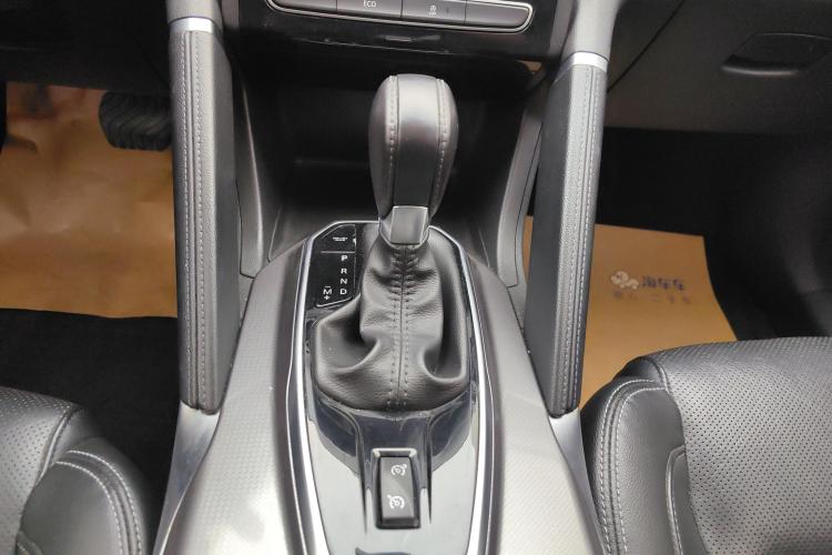 雷诺 科雷傲 2017款 2.0L 两驱豪华版中控内饰18