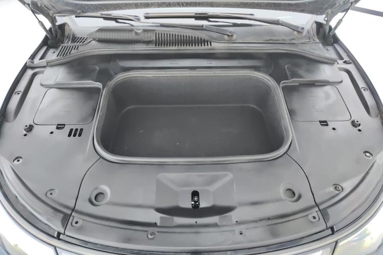 零跑汽车 零跑C01 2022款 后驱长续航版机舱底盘24