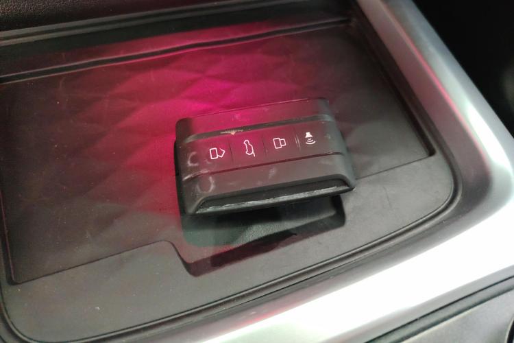 坦克300 2021款 越野版 2.0T 征服者中控内饰11