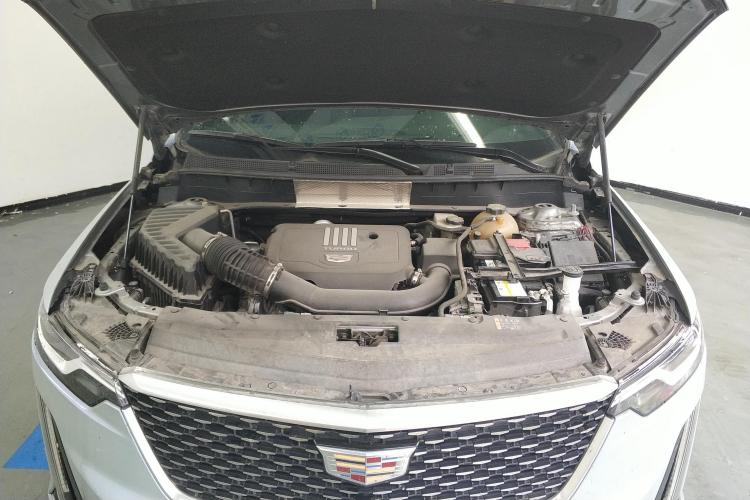 凯迪拉克XT6 2020款 28T 七座四驱风尚型机舱底盘24