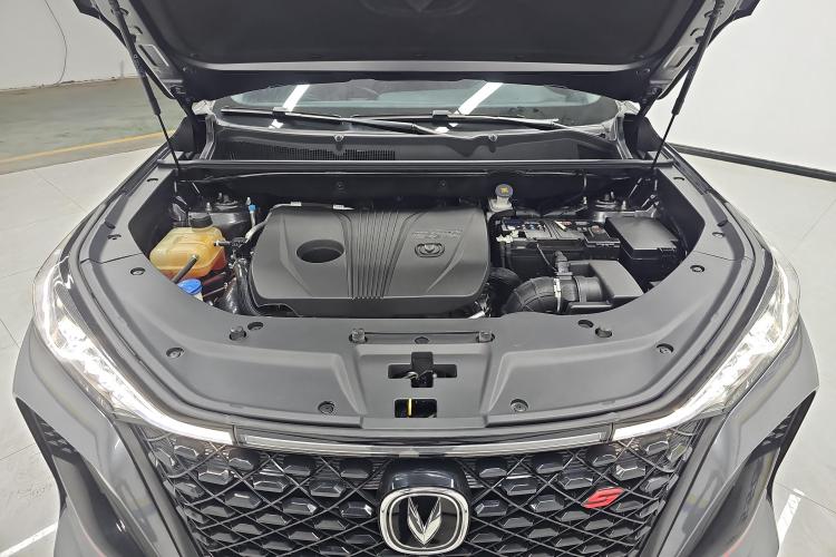 长安CS75 PLUS 2021款 2.0T 自动领航型机舱底盘24
