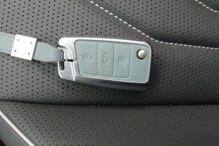 大众 途观L 2023款 300TSI 自动两驱智享版中控内饰11