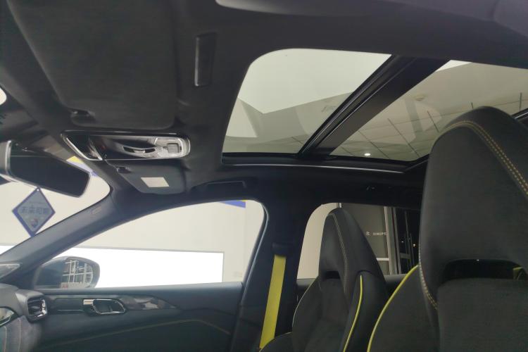 领克03 2019款 03+ 2.0TD 自动驭风版中控内饰22