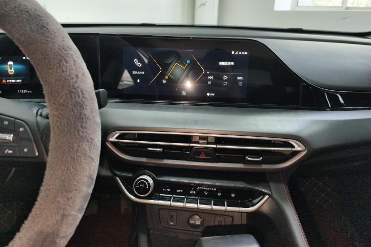 长安 逸动 2021款 PLUS 蓝鲸NE 1.4T GDI DCT尊贵型中控内饰16